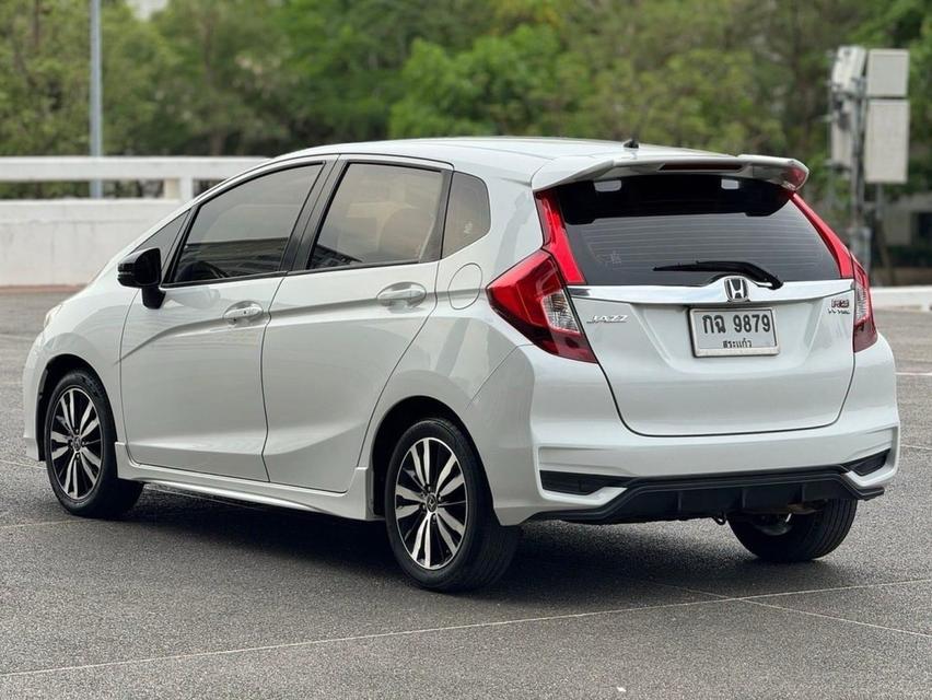 Honda Jazz 1.5 RS เกียร์ Auto ปี 2019  4