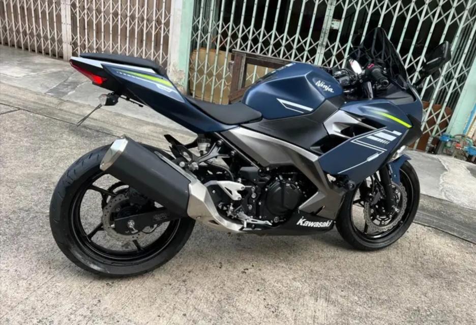  Kawasaki Ninja 400 3