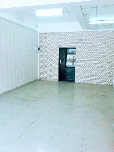 ขายอาคารพาณิชย์ 3 ชั้น 1 คูหา 4 น้ำ ถ.สุขุมวิท ย่านชุมชนรร.ทนาพรวิทยา 2 กม.22 ตร.วา. 254 ตร.ม.รร.ทนาพรวิทยา 2 กม 7