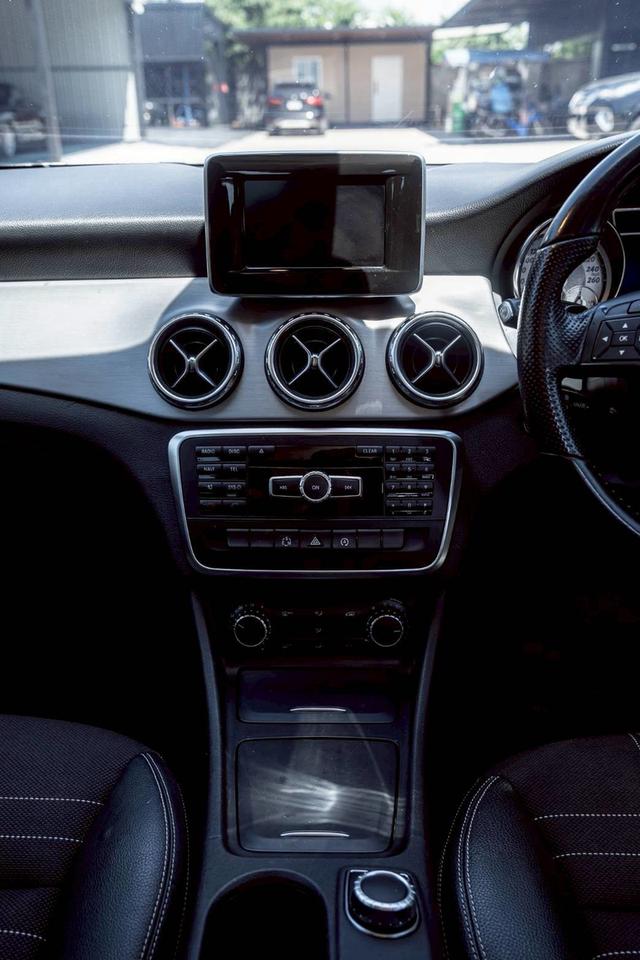 (แจ้งรหัสรถ 67GG2010) Mercedes Benz GLA200 ปี 2016 รูปที่ 7
