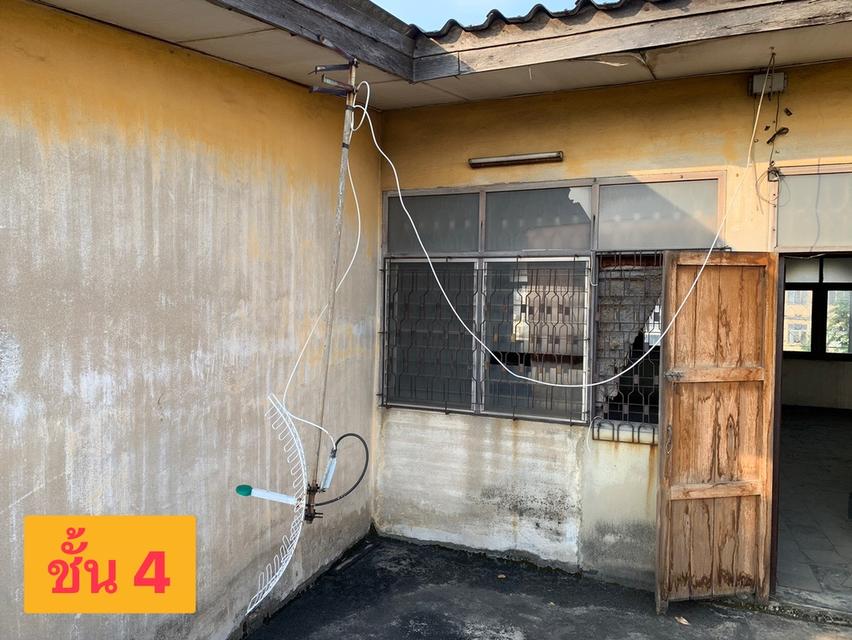 อาคารพาณิชย์ 2 คูหา 4 ชั้น ริมถนนลาดพร้าว ใกล้ MRT สายสีเหลือง 11