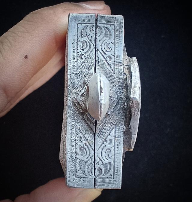 ตลับใส่พระสมเด็จ ลวดลายไทย รูปที่ 4