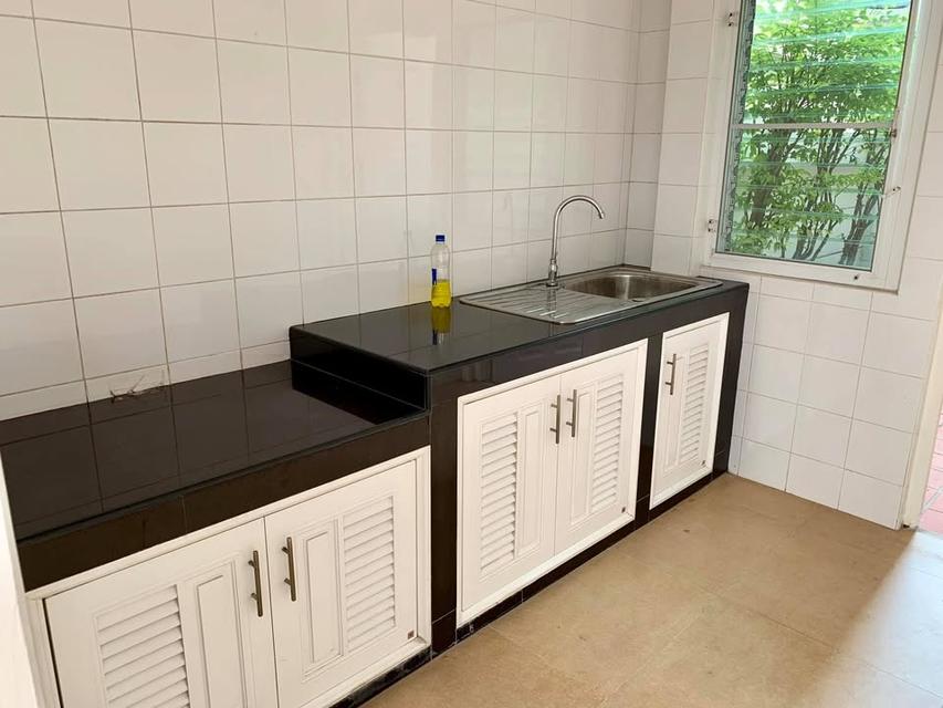 บ้านเดี่ยว ให้เช่า เสนานิคม 1 6ห้องนอน จอดรถในบ้านได้ 4-5 คัน 9