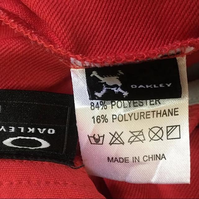 เสื้อ Oakleyมีฮู้ด อกสกรีนโลโก้ สกรีนแขน มีกระเป๋าข้าง+1 กระเป๋าหลัง 5