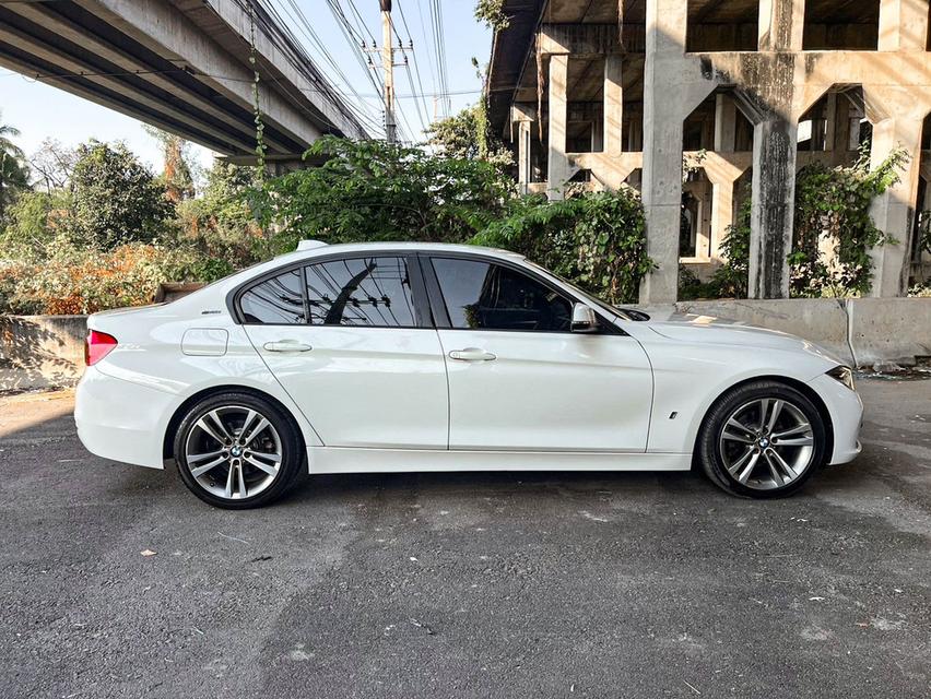 BMW SERIES3 330e 2.0 Sport ปี 2019 โฉม G20 ปี 2018 เครื่อง เบนซิน สีขาว ไมล์ 107,087 km. 4