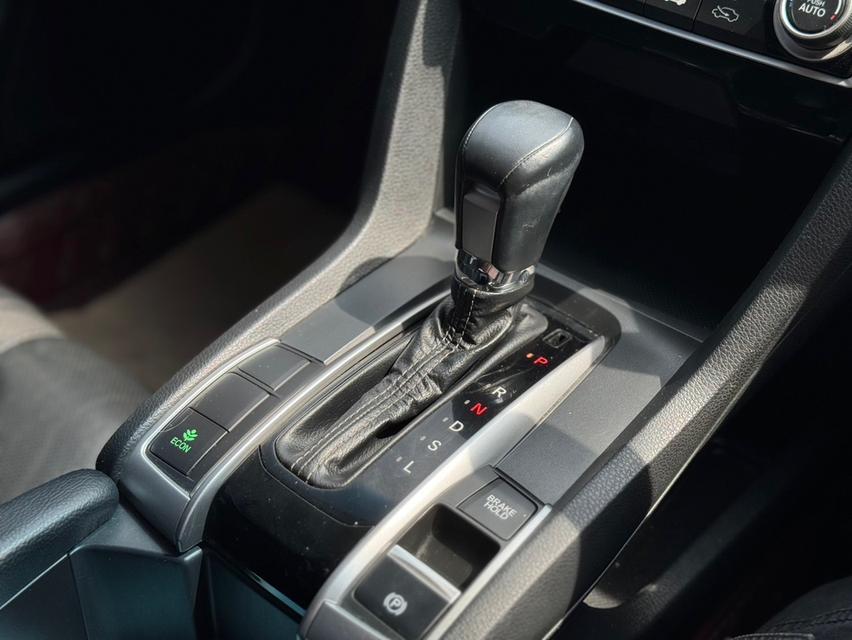 Honda Civic FC 1.8 EL CVT (MNC) 2019 สีขาวออโต้  มือเดียว 12