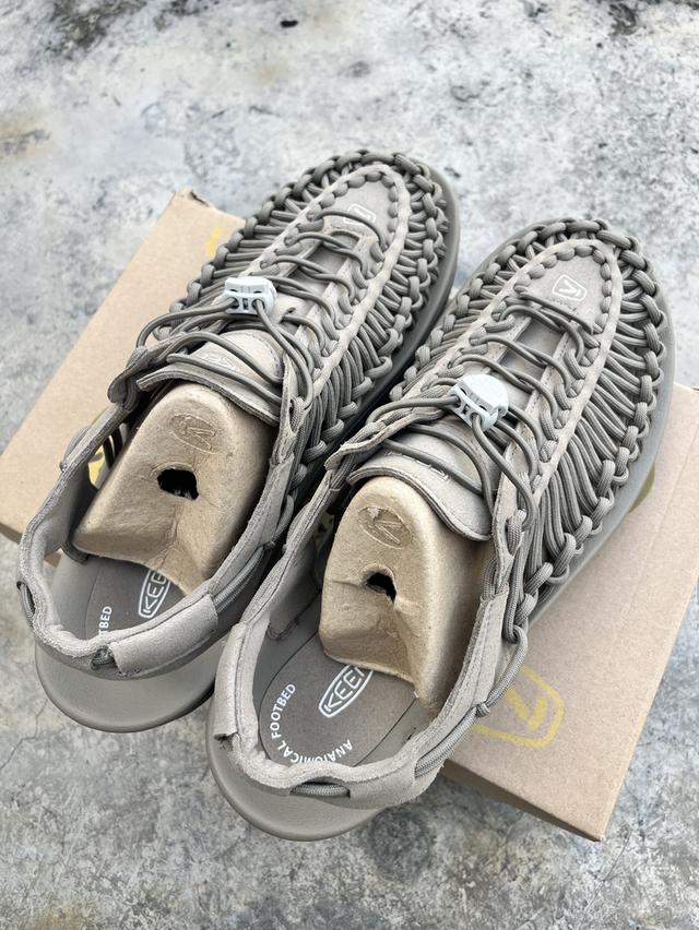 KEEN UNEEKTIMBERWOLF/PLAZA TAUPE