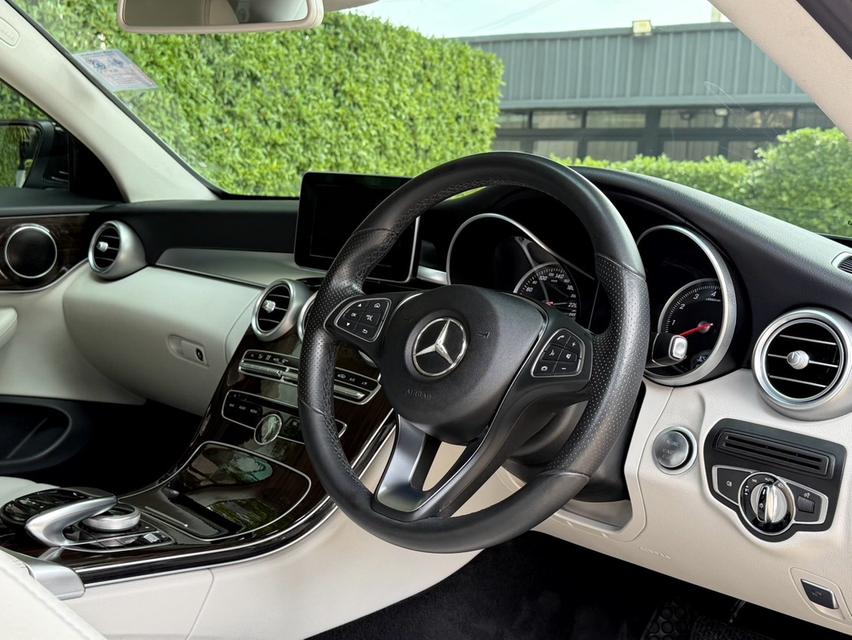 2018 BENZ C250 COUPE รถมือเดียวออกศูนย์ BENZ THAILAND รถวิ่งน้อย เข้าศูนย์ทุกระยะ ไม่เคยมีอุบัติเหตุครับ 10