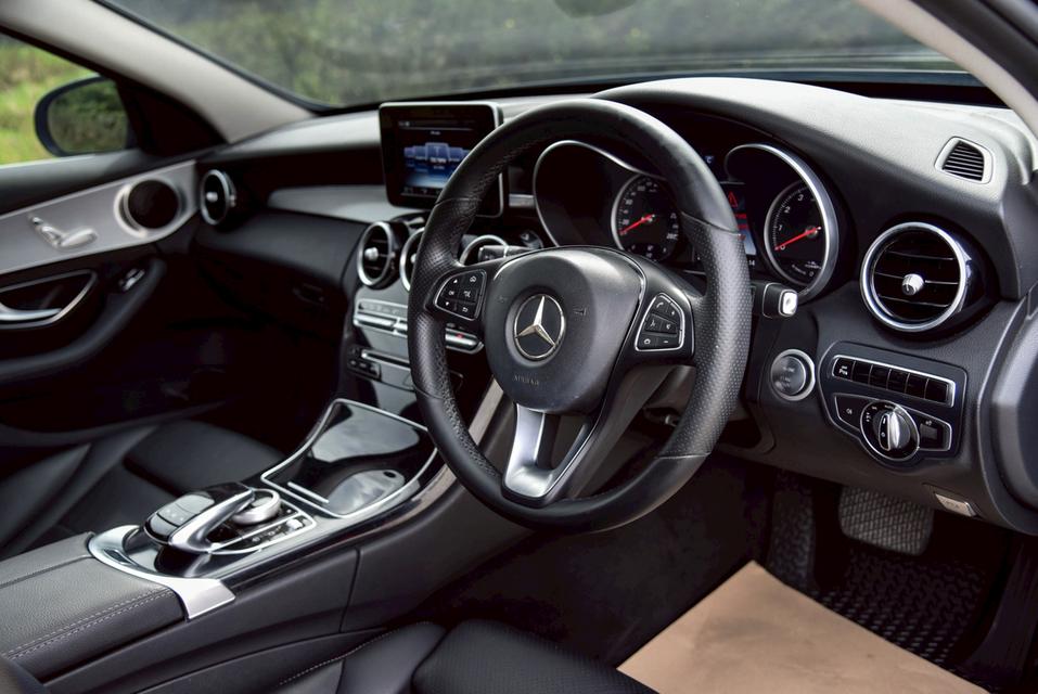 รหัสรถ CBLX52 Mercedes-Benz C350e Avantgarde [w205] AT 2017 9
