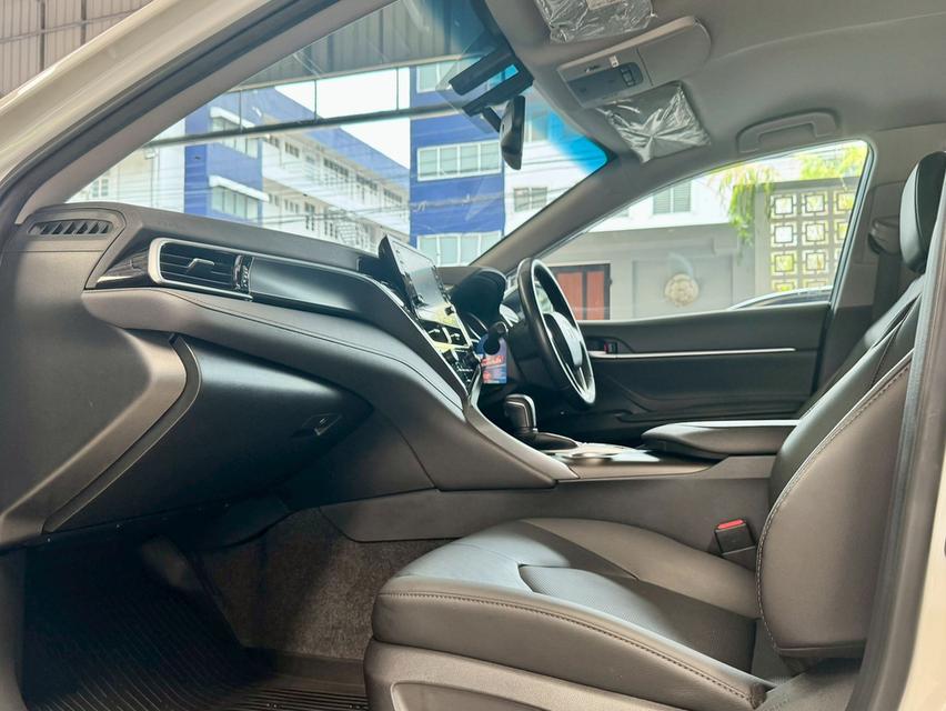 2023 Toyota Camry 2.5 sport เบนซิน ไมล์ 10,000 km.  15