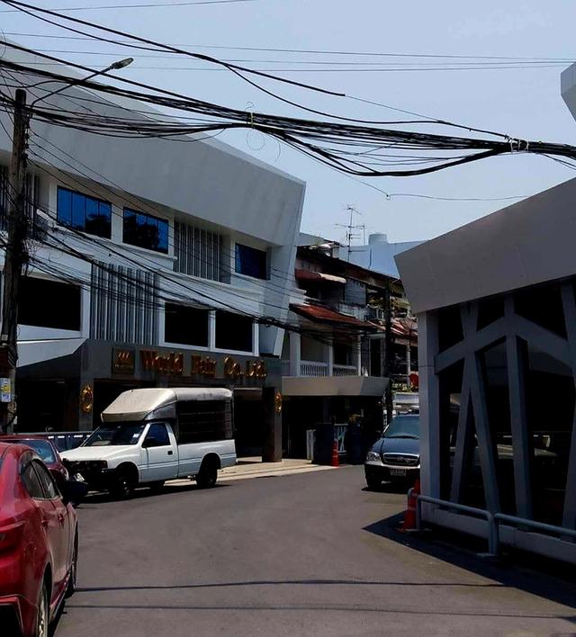 . โฮมออฟฟิศลาดพร้าวติดบีทีเอสให้เช่า 33,000 16