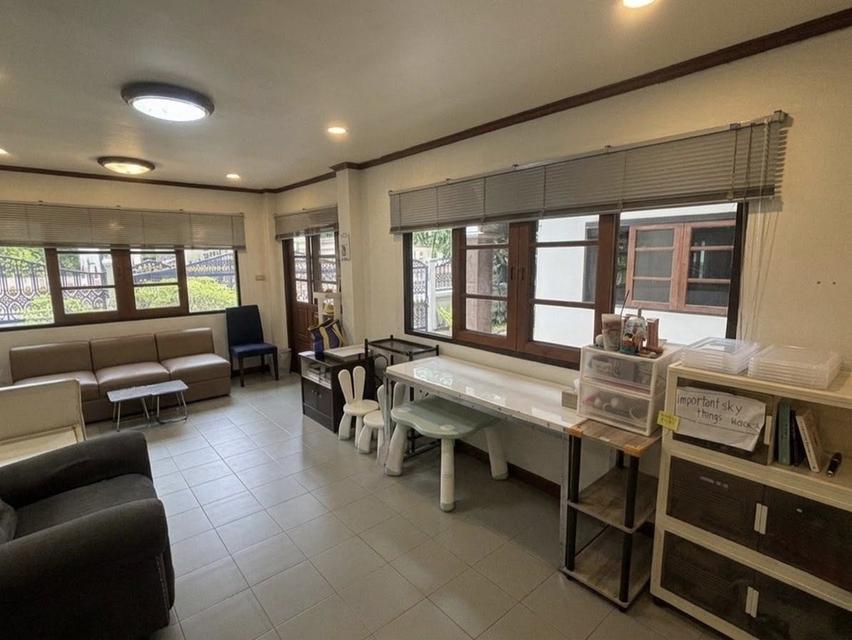 N187 ขายบ้านเดี่ยว 2 ชั้น หมู่บ้านผกามาศ ซอยสุขุมวิท 71 ใจกลางเมืองสุขุมวิท ใกล้ bts พระโขนง ทำเลดีเดินทางสะดวกเข้าออกได้หลายทาง 11