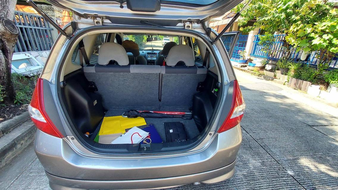 เจ้าของขายเอง Honda Jazz 1.5E (ปี 2006) ดูแลอย่างดี ไม่เคยชนหนัก ไม่เคยจมน้ำ รูปที่ 7