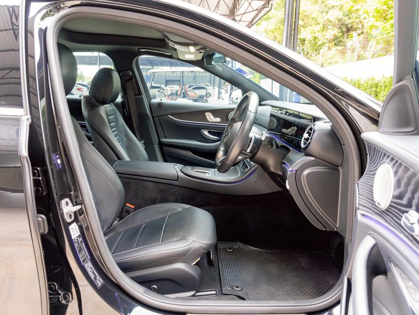 Mercedes-Benz E300e 2.0 AMG Plug-in Hybrid ปี 2021จด23 12