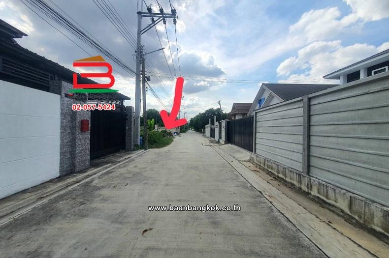 ที่ดินเปล่า เนื้อที่ 107 ตร.ว.ซอยรามอินทรา 65 แยก 2-6 ใกล้เพลินนารี่มอลล์ ถนนรามอินทรา แขวงท่าแร้ง เขตบางเขน 3