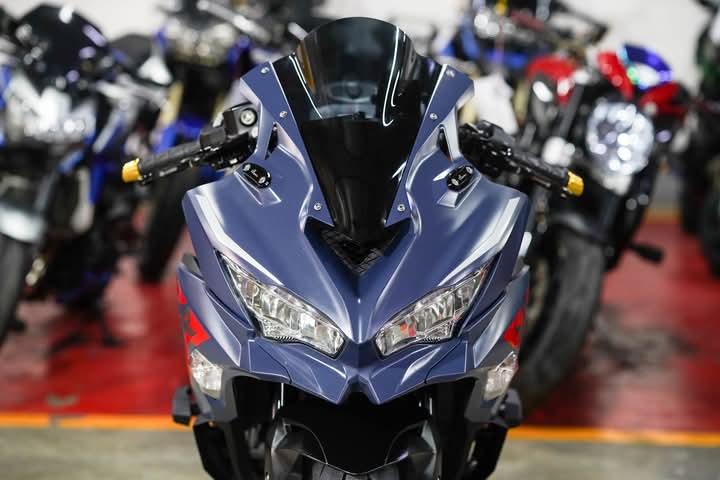 รีบขาย Kawasaki Ninja ZX-25R 3