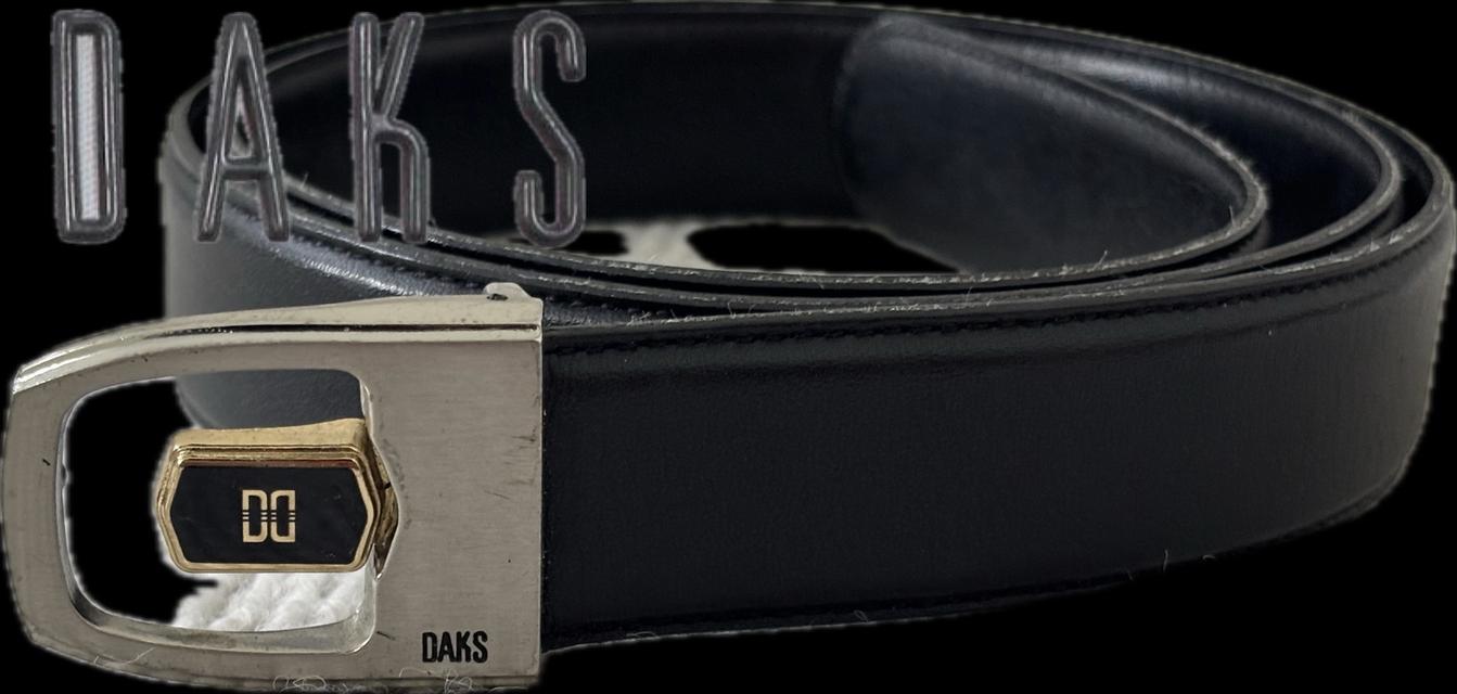 เข็มขัดหนัง Daks สีดำพร้อมหัวเข็มขัดโลหะสีเงินดีไซน์สี่เหลี่ยมขนาด~40นิ้ว