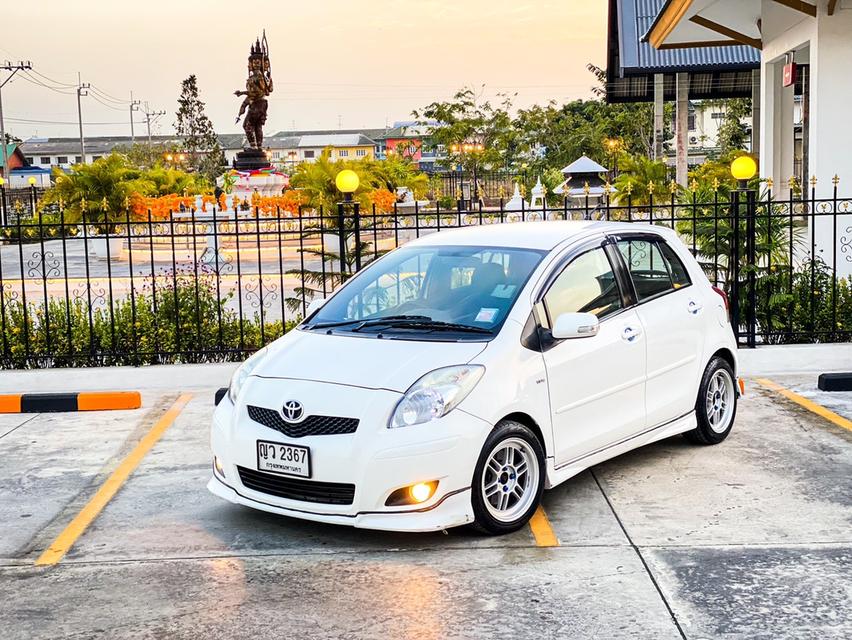 TOYOTA YARIS 1.5 S ตัวท็อปสุด A/T ปี 2011 สีขาว 