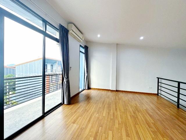 โรงเรียนนานาชาติ ISB 3.1 กม จดทะเบียนได้ แจ้งวัฒนะ31-37 BTSศรีรัช 450ม. โฮมออฟฟิศ 3.5 ชั้น 22ตรว. 282ตรม. แอร์ ครบ ทุกห้ 6
