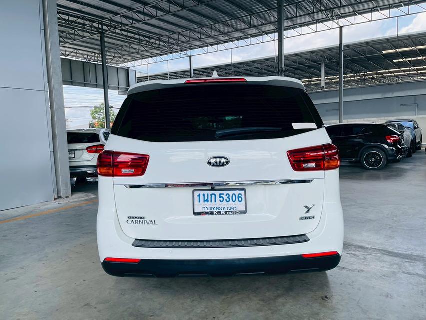 Kia Grand Carnival 2.2LX 8AT 2020  6