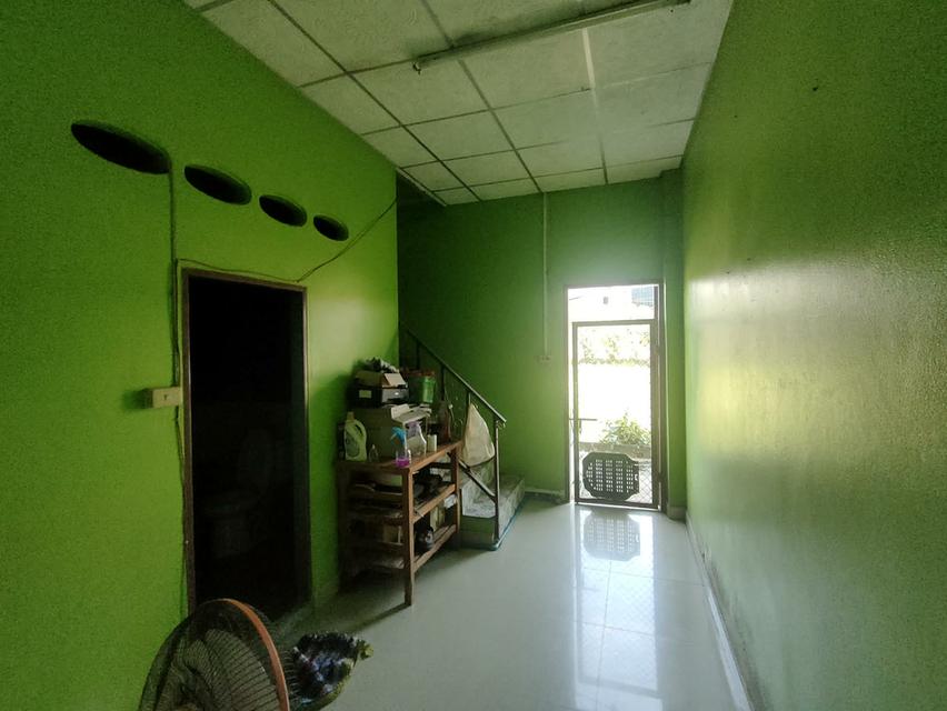 บ้านพร้อมที่ดินมีโกดัง 7