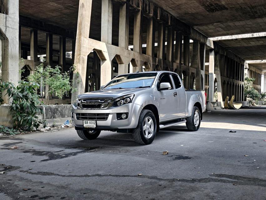 ISUZU DMAX Hi - Lander Cab 2.5 VGS Z ปี 2013 เกียร์ ธรรมดา สีเทา เครื่องยนต์ดีเซล ไมล์เพียง 57,286 km. 