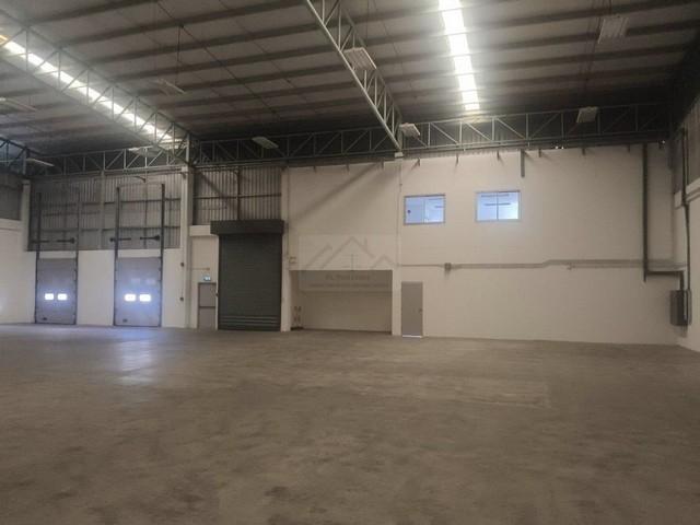 ให้เช่าโรงงานโกดัง 1,200 ตรม พื้นที่สีม่วง บางนาตราด กม.38 บางปะกง เดินทางสะดวก ใกล้ถนนใหญ่บางนา 2