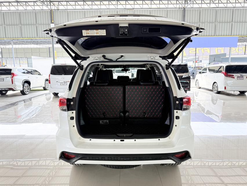 Toyota Fortuner 2.8 TRD Sportivo (ปี 2019) SUV AT - 2WD 14