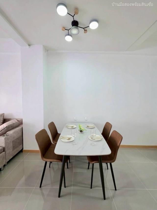 หมู่บ้านรุ่งกิจ 4 ถนนร่มเกล้า 9