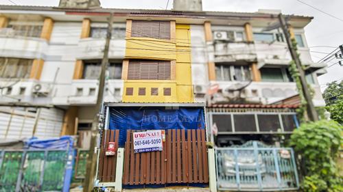 ทาวน์เฮาส์ 3 ชั้น ซอย ติวานนท์ 24 ใกล้รถไฟฟ้า MRT แคราย ทำเลดี 1