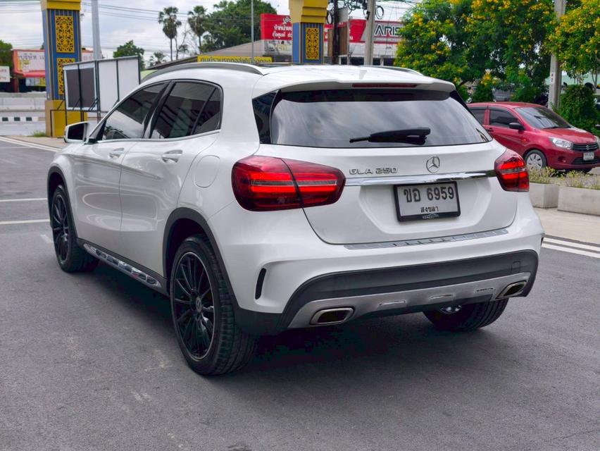 รหัสรถ KPV6959 2020 BENZ GLA-250 AMG สีขาว 16