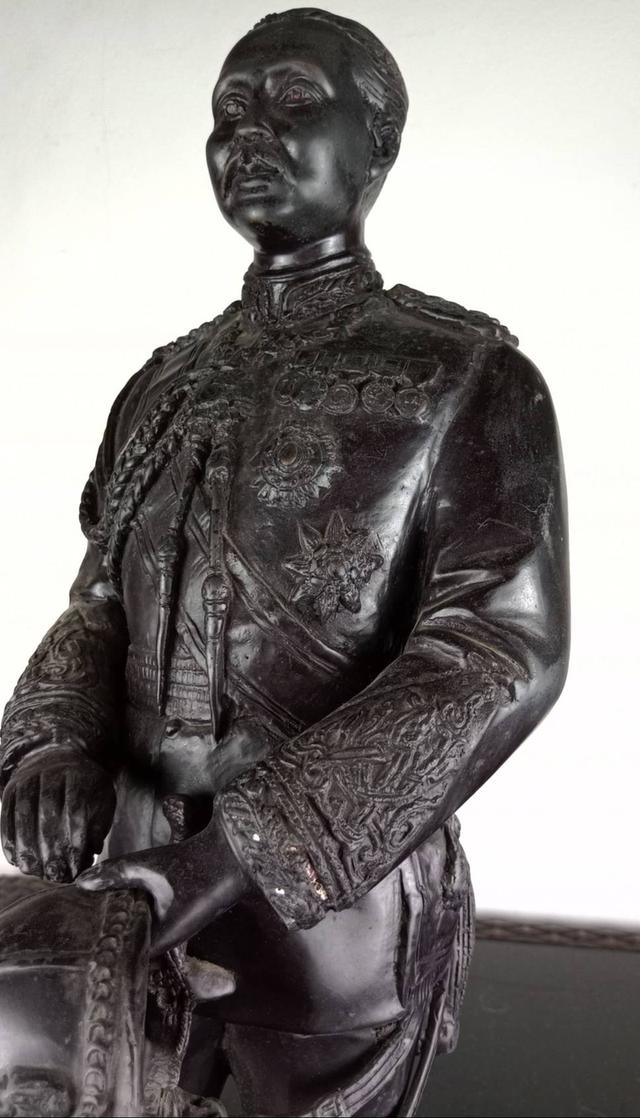 44.พระบรมรูปหล่อในหลวงรัชกาลที่ 5 พระบาทสมเด็จพระจุลจอมเกล้าเจ้าอยู่หัว รูปที่ 10