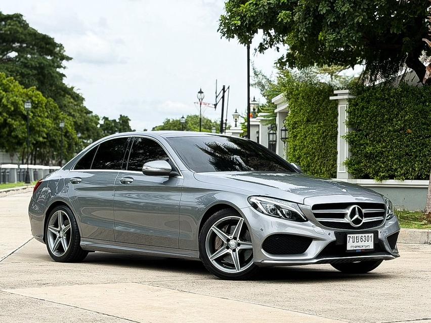(แจ้งรหัสรถ: AVA6301)🌟 Benz C300 AMG Dynamic W205 ปี 2015  ดีเซล