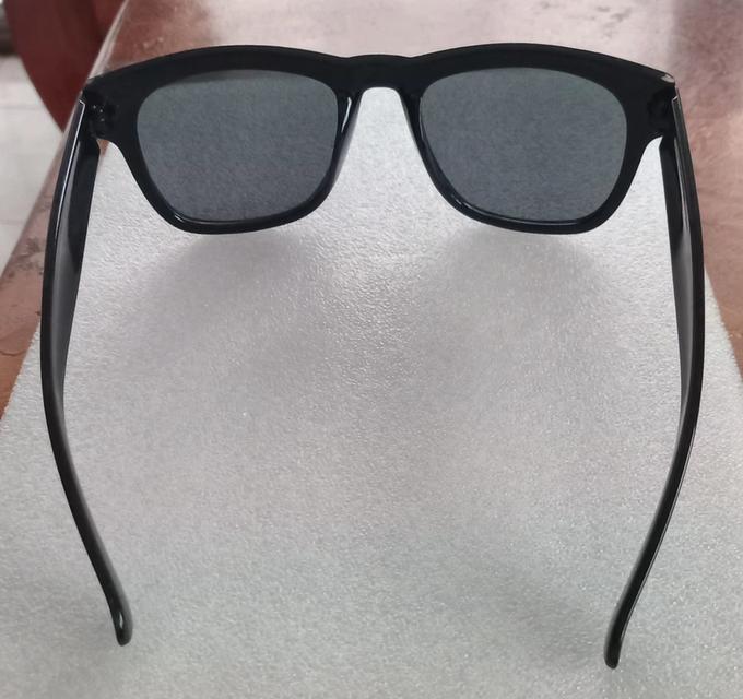 แว่นตากันแดดใส่ขับรถเหรือใส่เทีย่ว