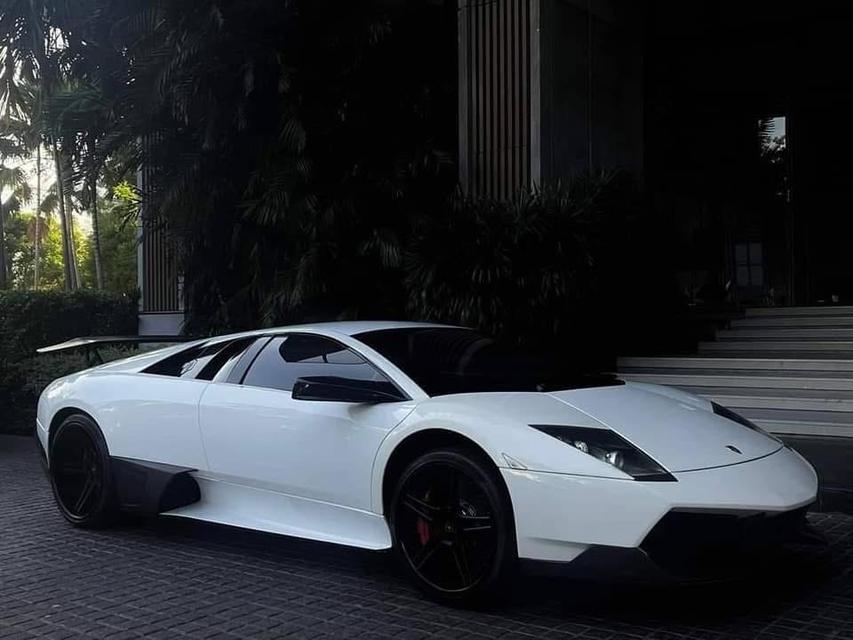 Lamborghini Murcielago LP640 สีขาว