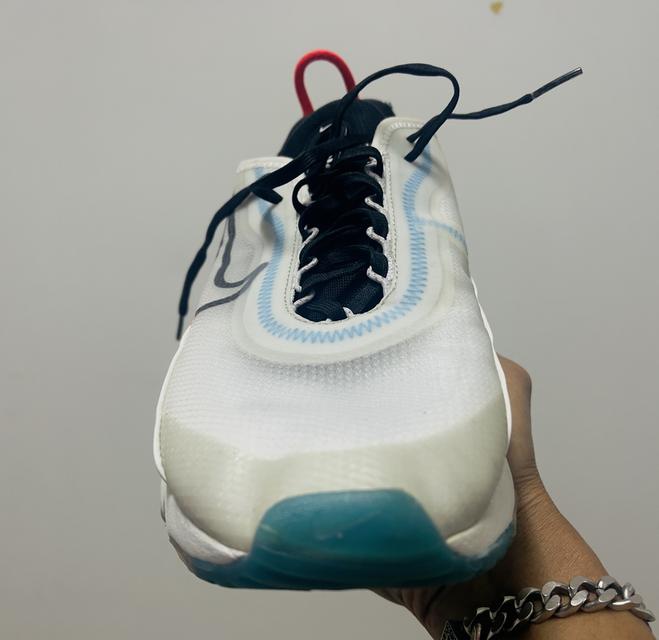 รองเท้าวิ่ง nike ขนาด42/265 รูปที่ 4