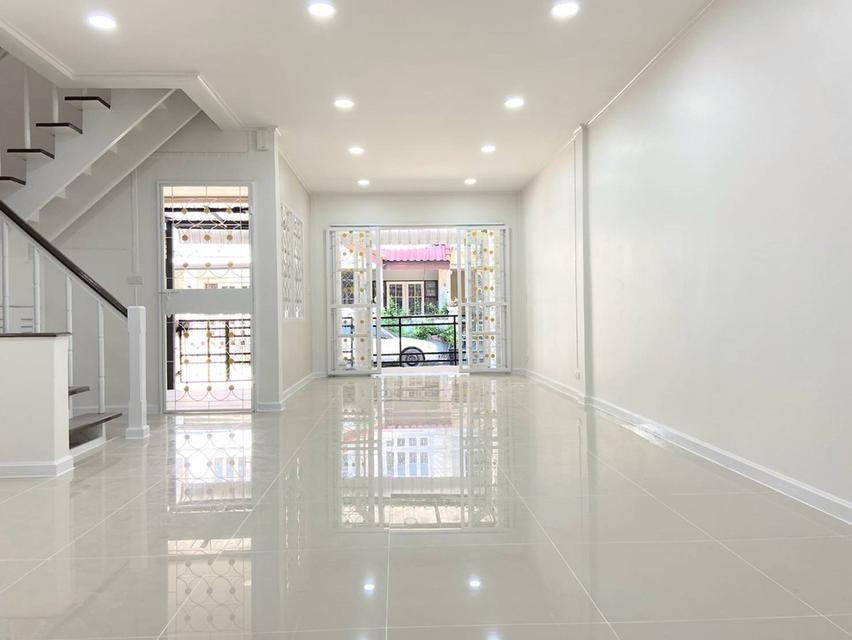ขาย ทาวน์เฮ้าส์ 2 ชั้น ม.บุศรินทร์ (บ้านกล้วย-ไทรน้อย) 21 ตร.ว. บางบัวทอง นนทบุรี 3