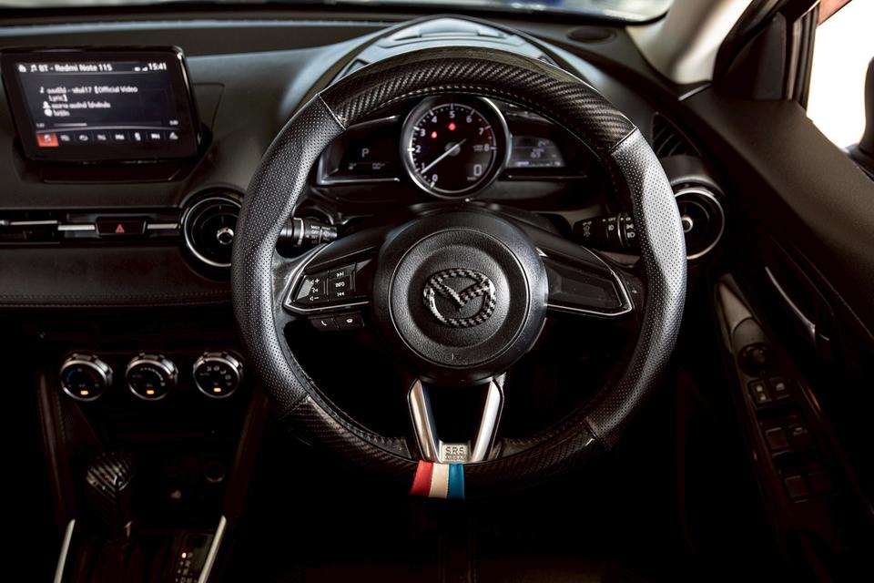 Mazda2 1.3 High Connect Sedan Skyactiv ปี 2018 สีเทา 15