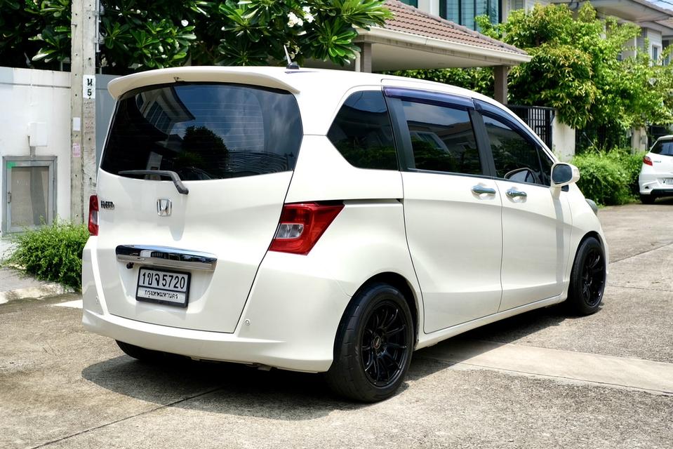 honda freed 13
