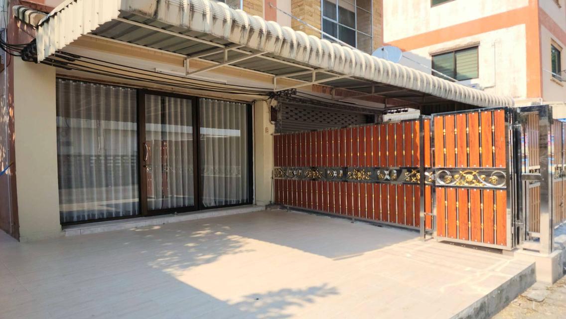 ตึกแถวย่านบางแสนชลบุรี 4