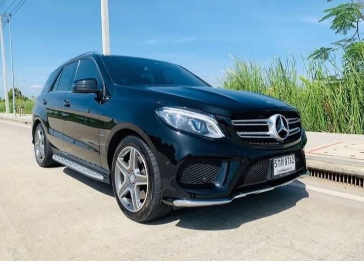 Mercedes-Benz GLE-Class สีดำ 2