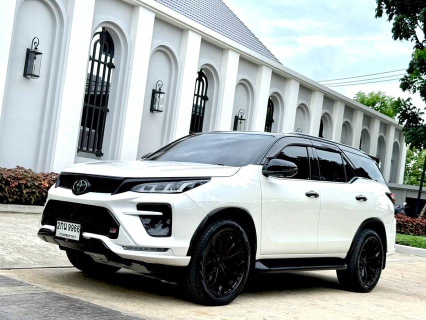 FORTUNER 2.8 GR SPORT BLACK TOP 4WD ปี 2023