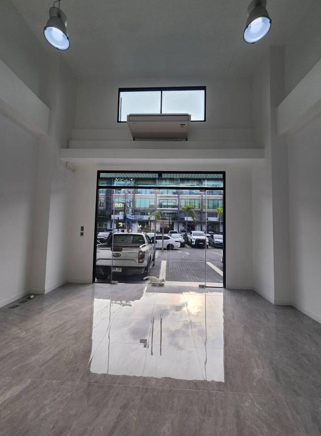 เช่า โฮมออฟฟิส สไตล์โมเดิร์น 3.5 ชั้น โครงการ H-Cape Biz Sector อ่อนนุช สุขาภิบาล 2 2