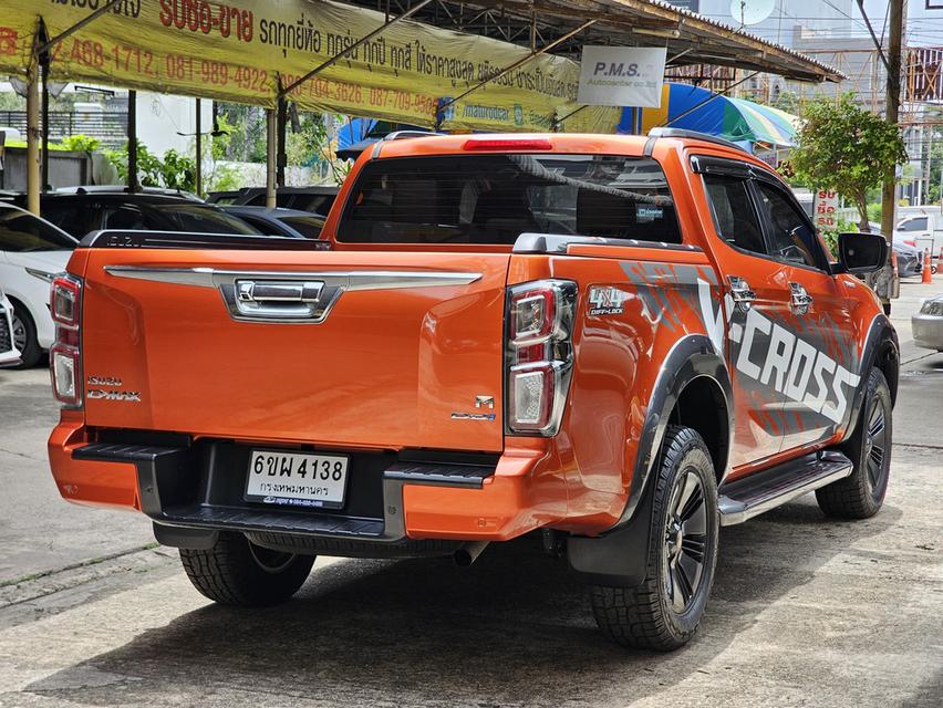 ISUZU D-MAX CAB-4 3.0 V-CROSS M 4X4 ปี 20 AT