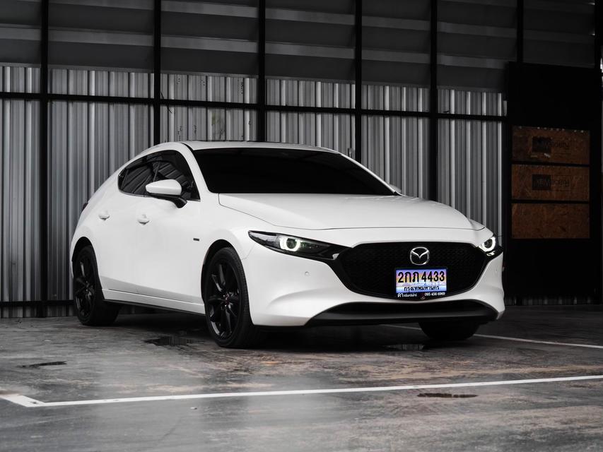 รูป Mazda 3 รุ่นพิเศษ 100th Anniversary Edition ปี 2021