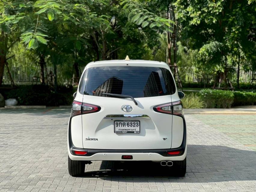 Toyota Sienta 2019  5