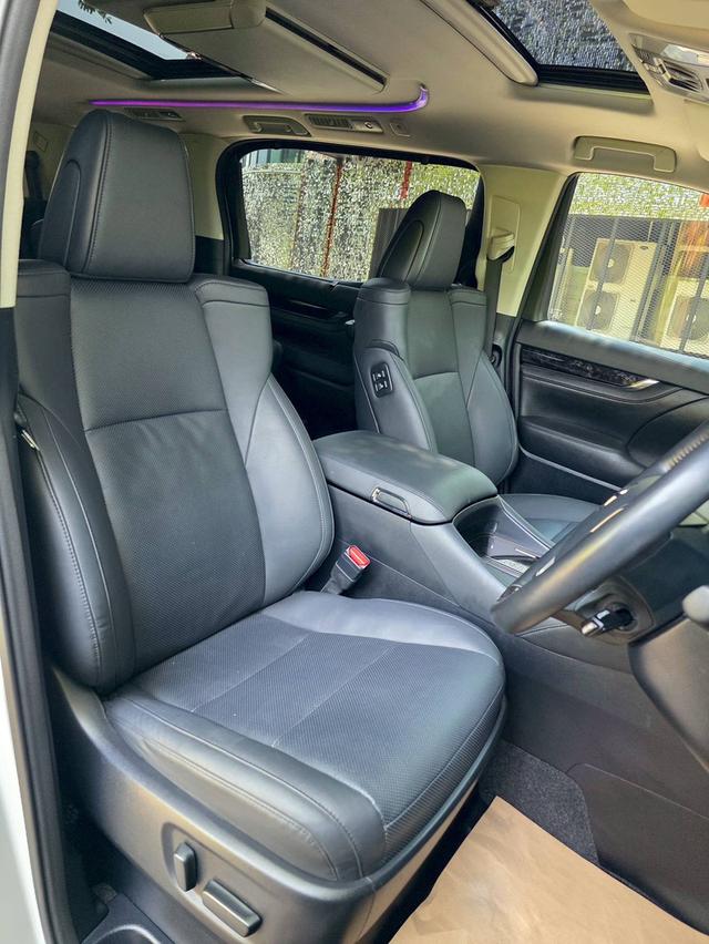 Toyota ALPHARD 2.5SC PACKAGE สีขาว ปี 2023 ไมล์ 30,000 กม. รูปที่ 8