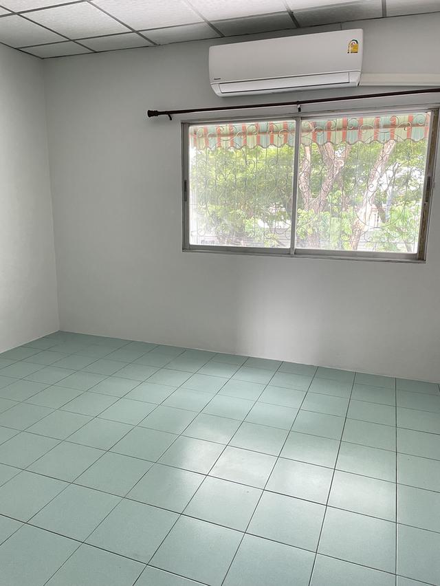 ให้เช่าบ้านทาวน์เฮ้าส์ 4