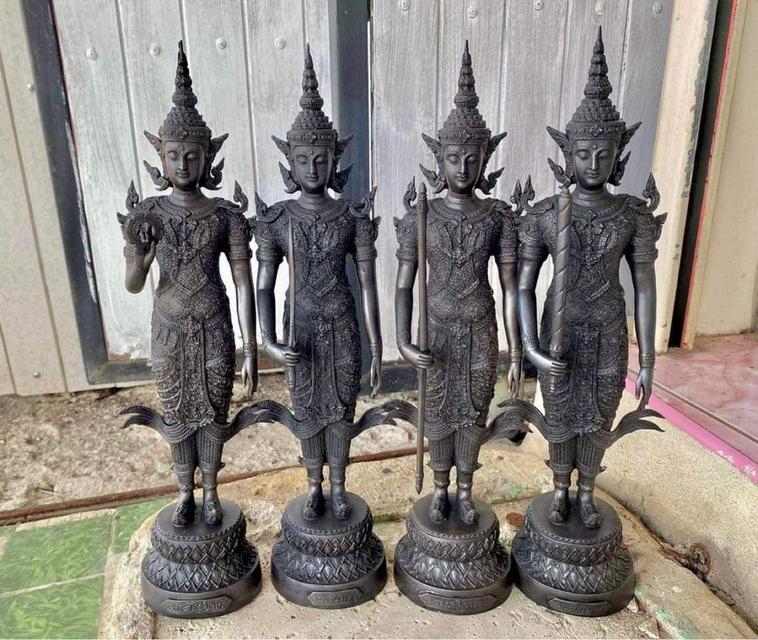ท้าวจตุโลกบาลทั้งสี่ องค์เทพผู้พิทักษ์โลกด้านทั้งสี่ สูง15นิ้ว วัดท่าซุง ปี2552 เนื้อทองเหลืองรมดำ