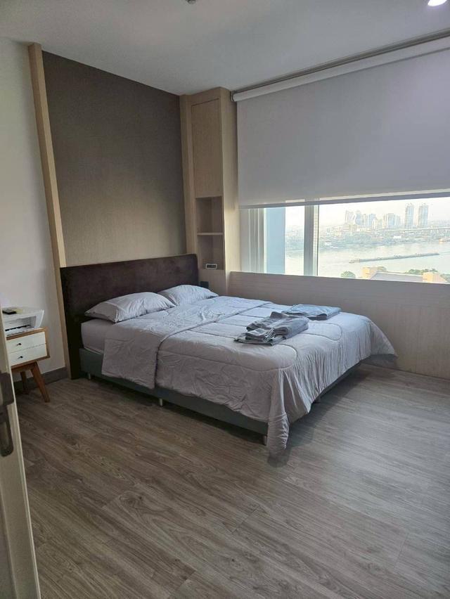 condo watermark chaophaya 4